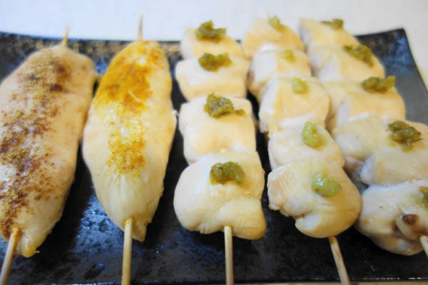 ヘルシー料理 片面魚焼きグリルで 鶏ささみ の焼き鳥色々作ってみました 五香粉 カレー粉 わさびに 柚子胡椒味 Koi Chef Blog
